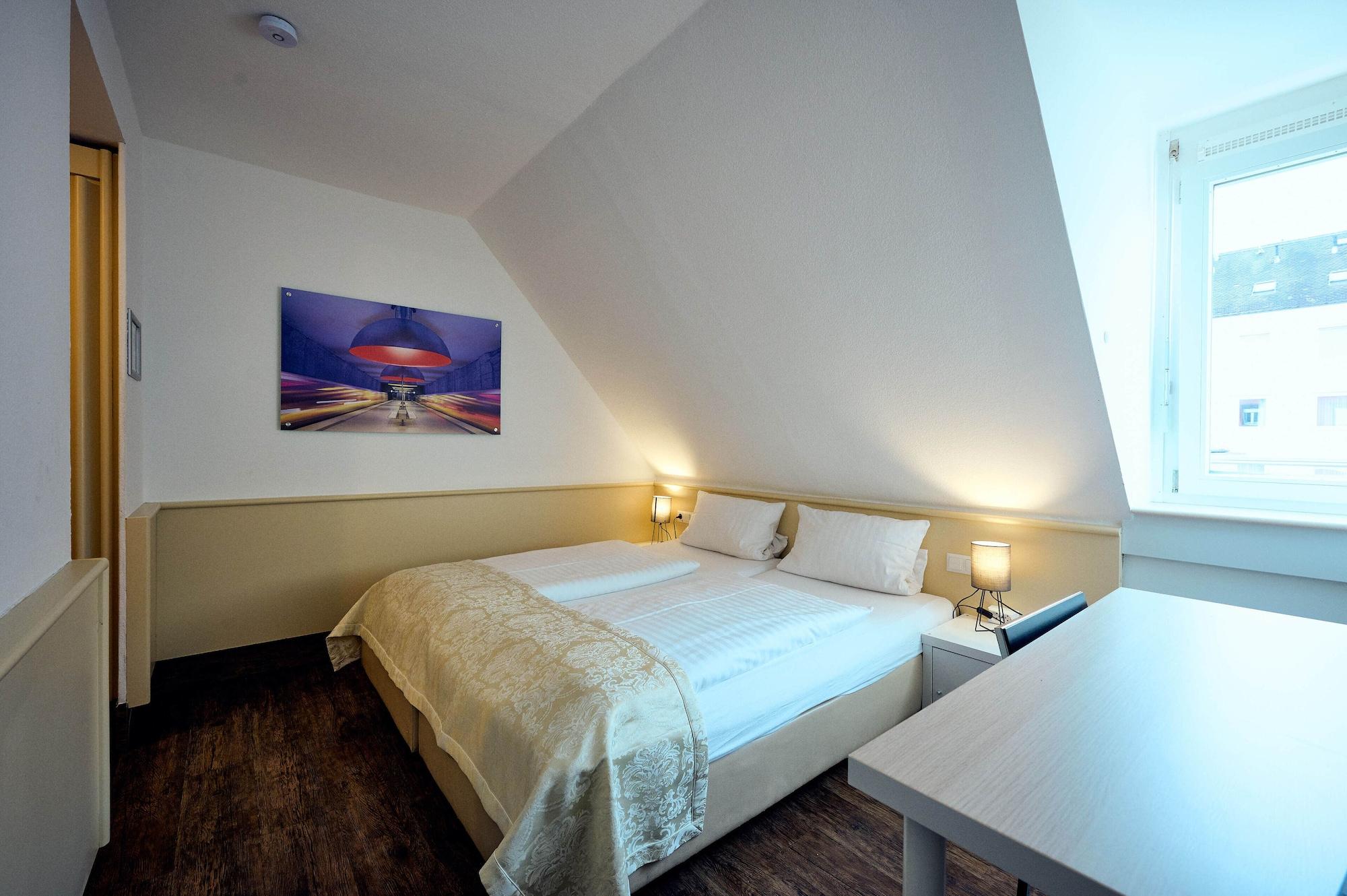 Hostal The 4you Hostel&hotel